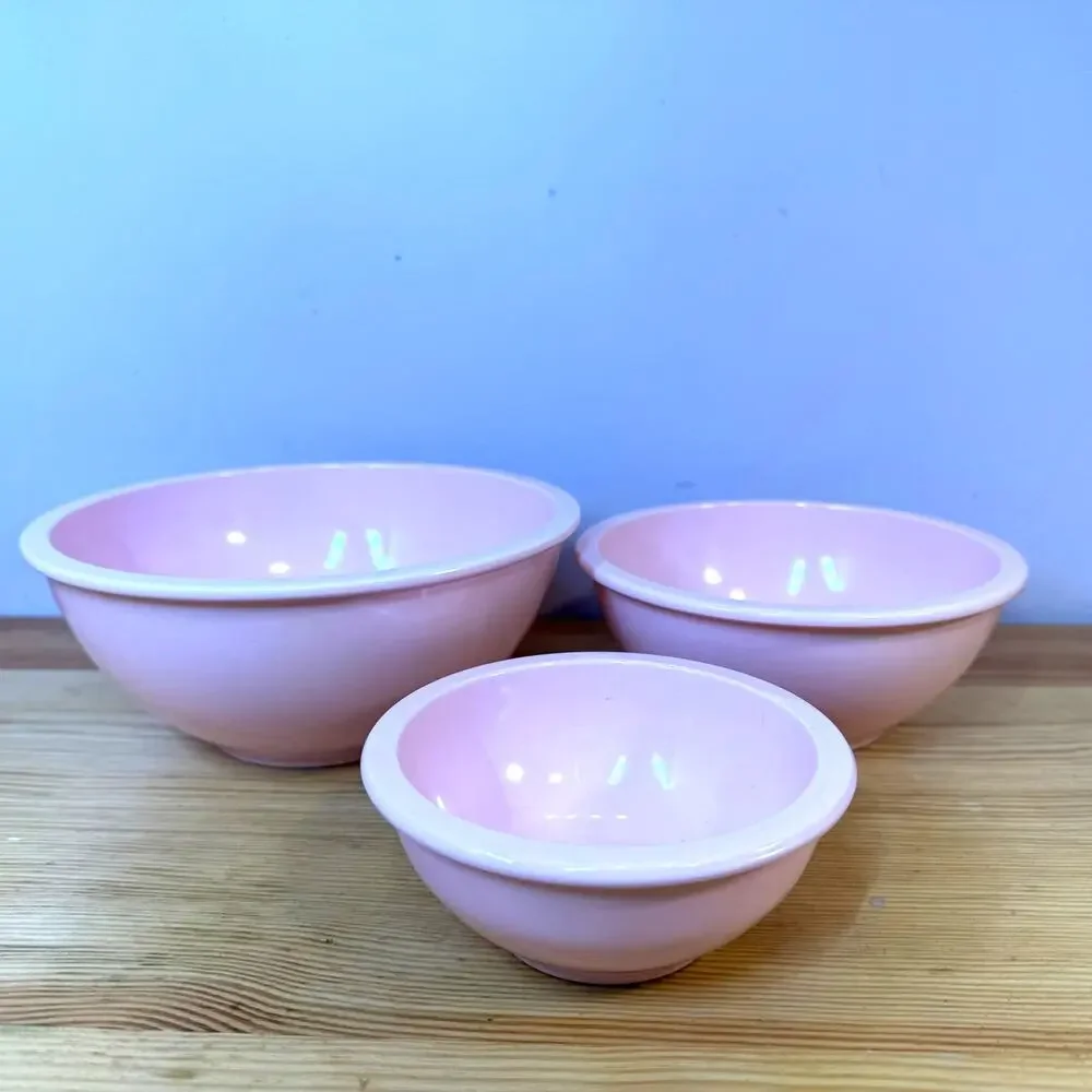 Pottery Barn Kids Pink Melamine Mixing Bowls Set of 3 Nesting Dishwasher Safe